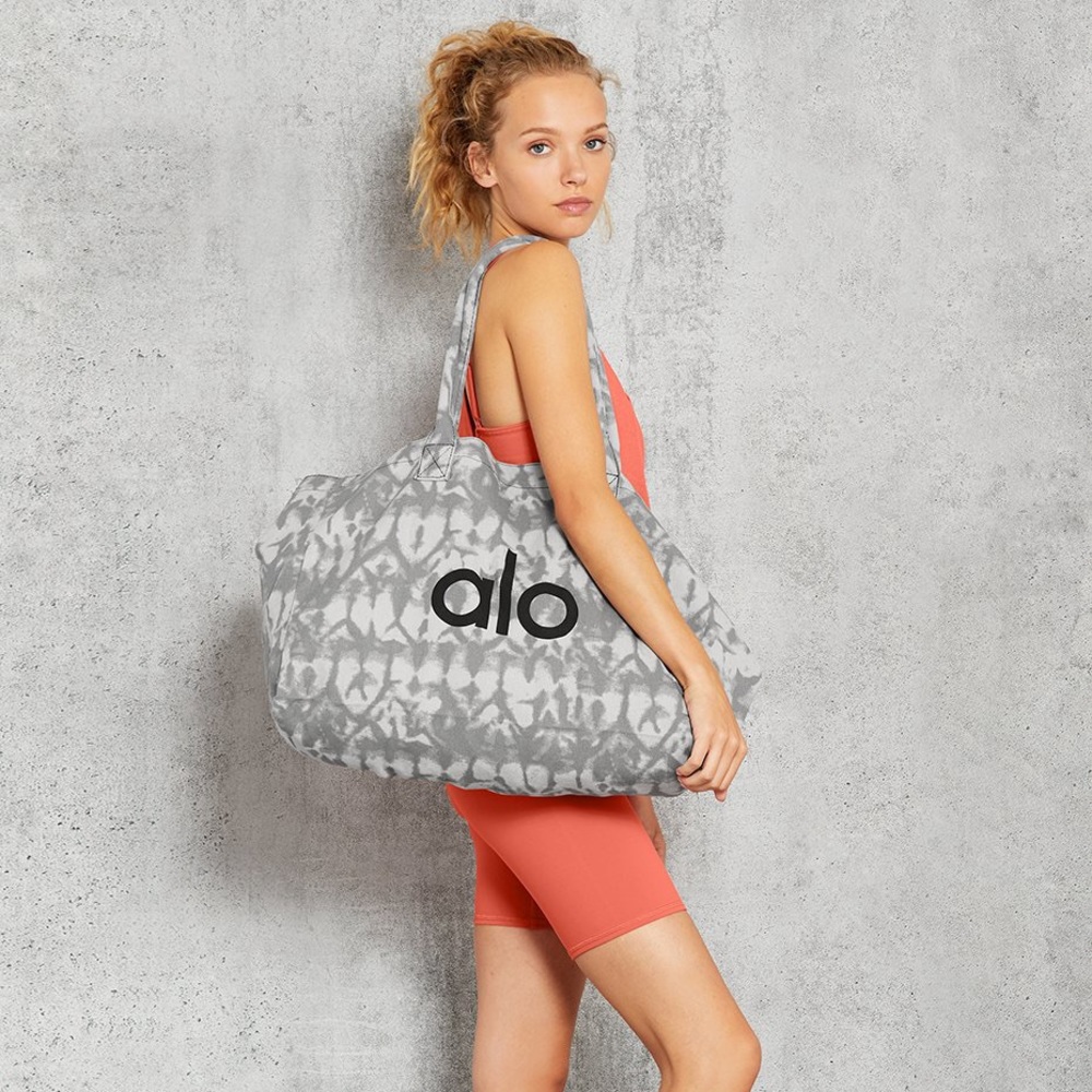 Alo Yoga Tie-Dye Tote Bag – NWOT Iconic Gray/White Shopper 🩶 - Picture 6 of 10